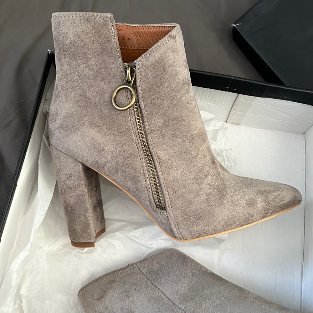 Ccocci Booties - Picture 2 of 5
